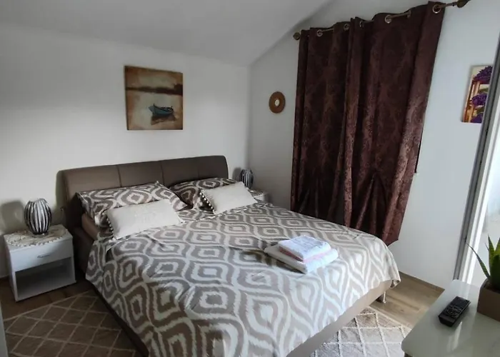 Lägenhet With Parking Space Kraj, Pasman - 8213 Tkon