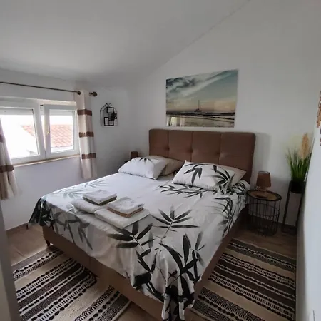 With Parking Space Kraj, Pasman - 8213 *