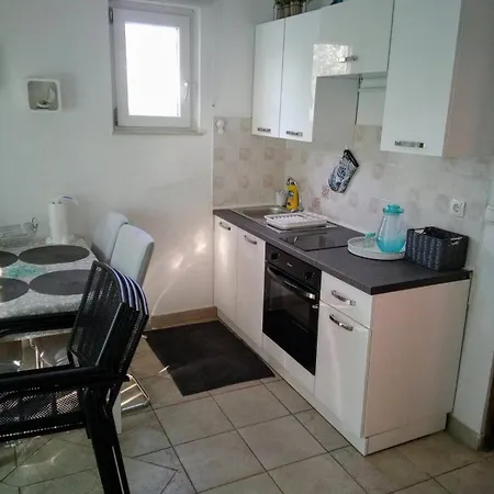 Διαμέρισμα With Parking Space Kraj, Pasman - 8213 *